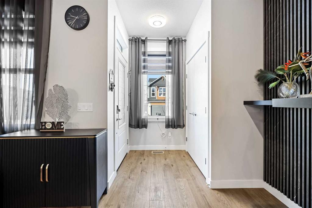 128 Setonstone Gardens Se, Calgary, AB - Indoor Photo Showing Other Room