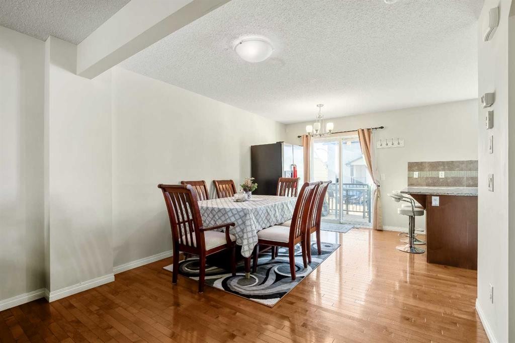 8339 Saddlebrook Drive Ne, Calgary, AB - Indoor Photo Showing Dining Room