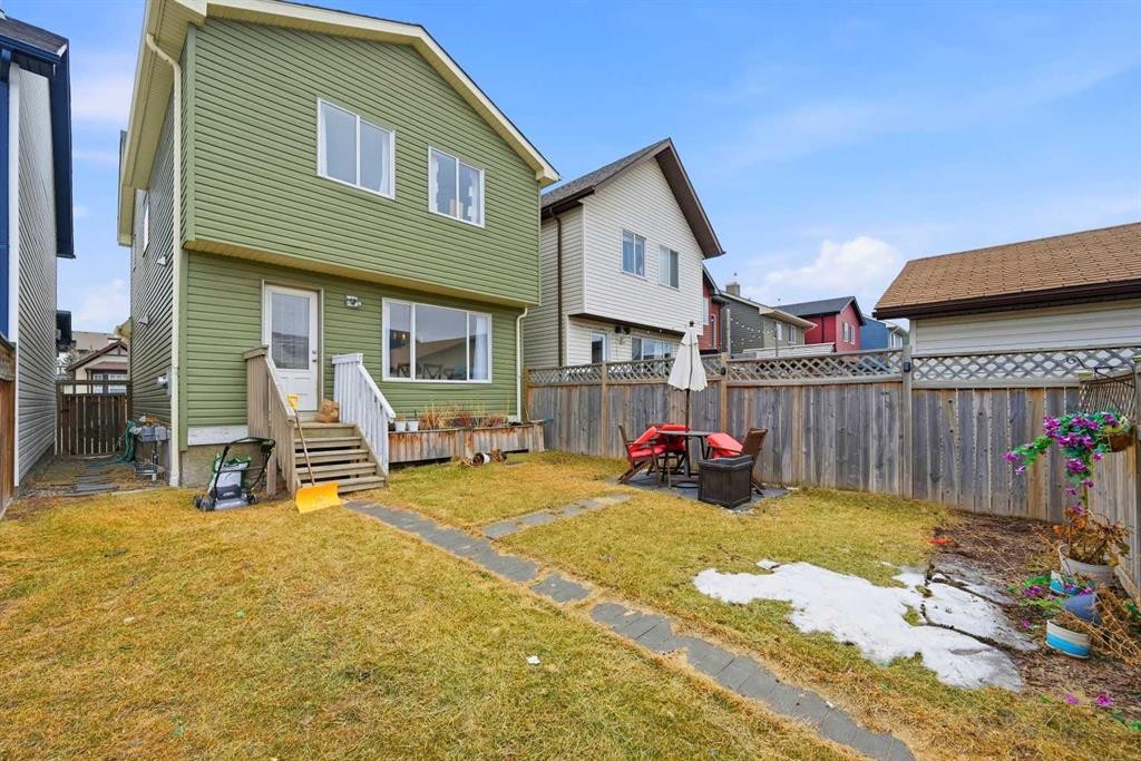 41 New Brighton Green Se, Calgary, AB - Outdoor