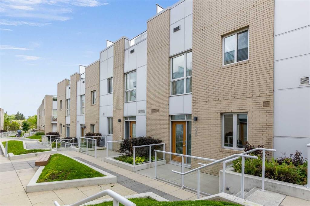 4060 Kovitz Lane Nw, Calgary, AB - Outdoor