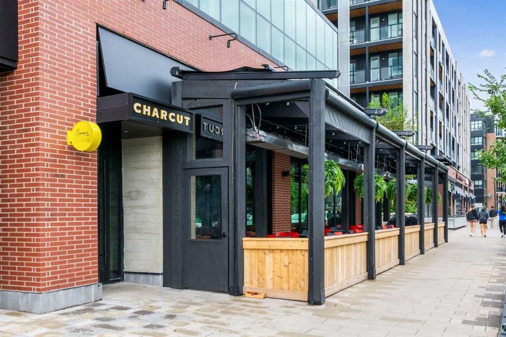 4060 Kovitz Lane Nw, Calgary, AB - Outdoor With Exterior