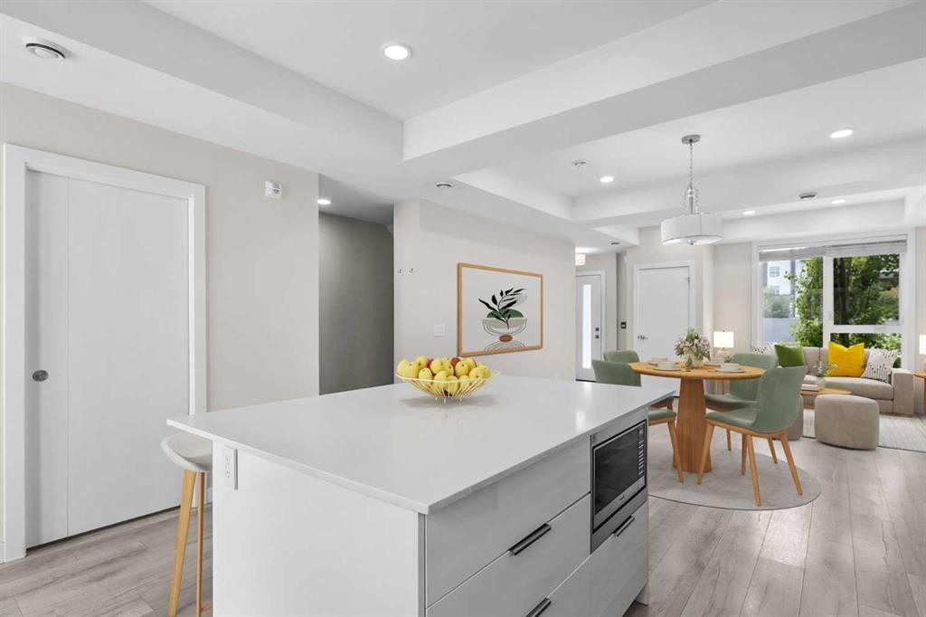 4060 Kovitz Lane Nw, Calgary, AB - Indoor