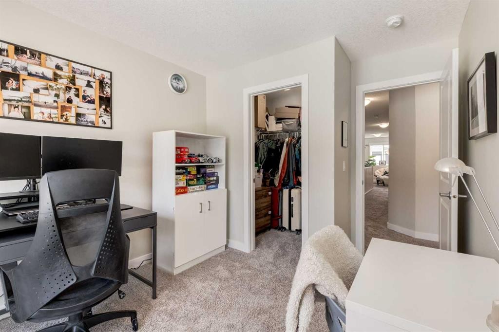 212 Crestbrook Common Sw, Calgary, AB - Indoor Photo Showing Office