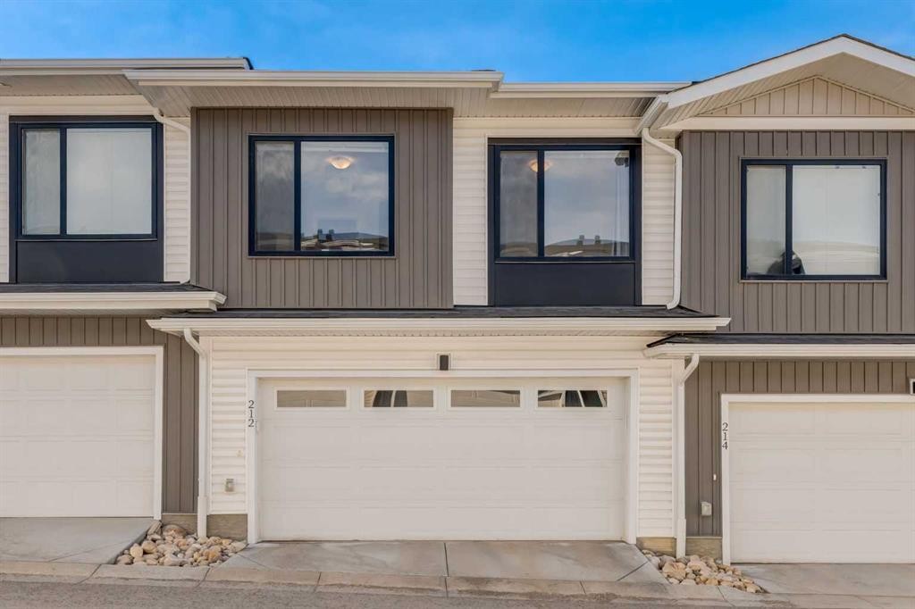 212 Crestbrook Common Sw, Calgary, AB - Outdoor With Exterior