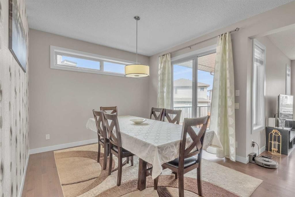 145 Walden Park Se, Calgary, AB - Indoor Photo Showing Dining Room