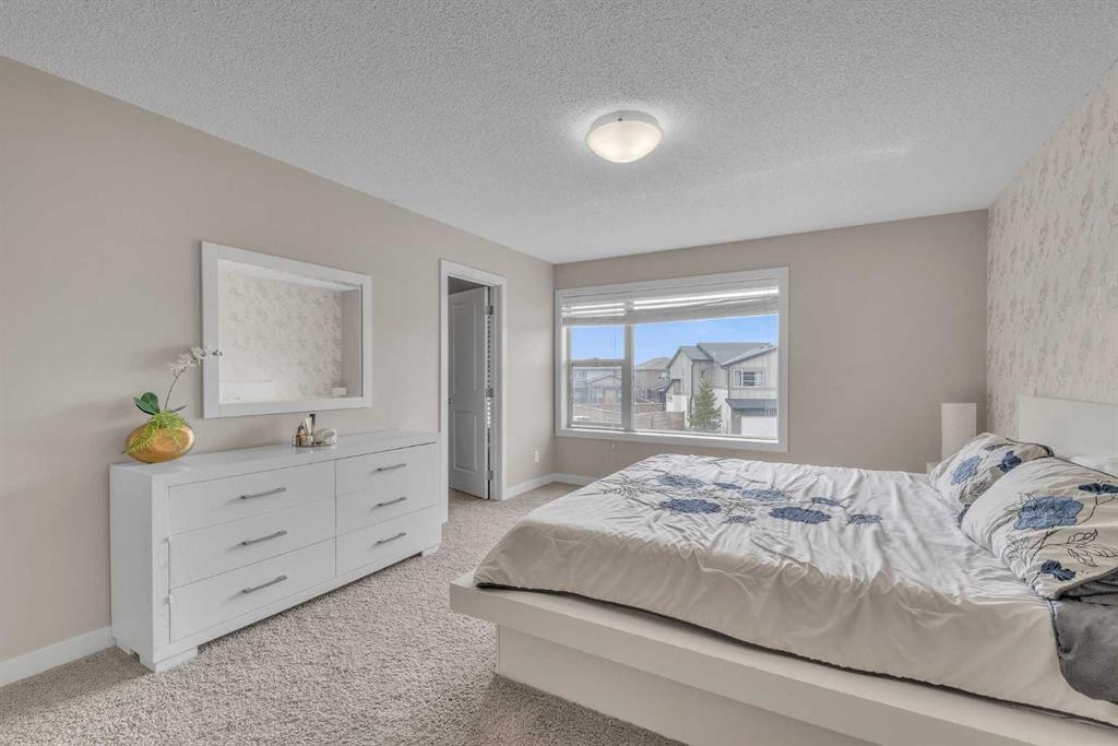 145 Walden Park Se, Calgary, AB - Indoor Photo Showing Bedroom