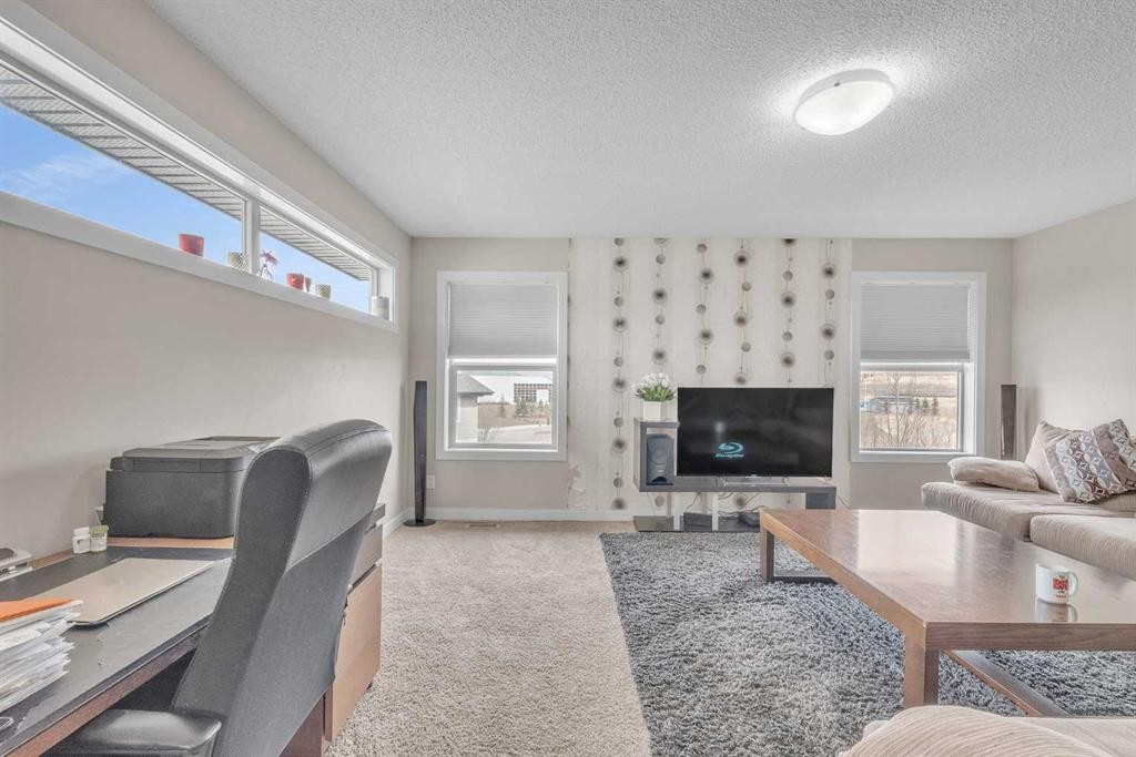 145 Walden Park Se, Calgary, AB - Indoor