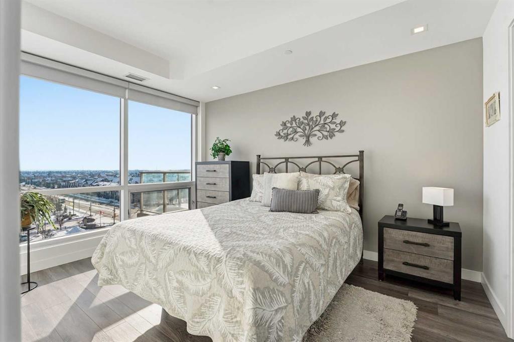 710-8505 Broadcast Avenue Sw, Calgary, AB - Indoor Photo Showing Bedroom
