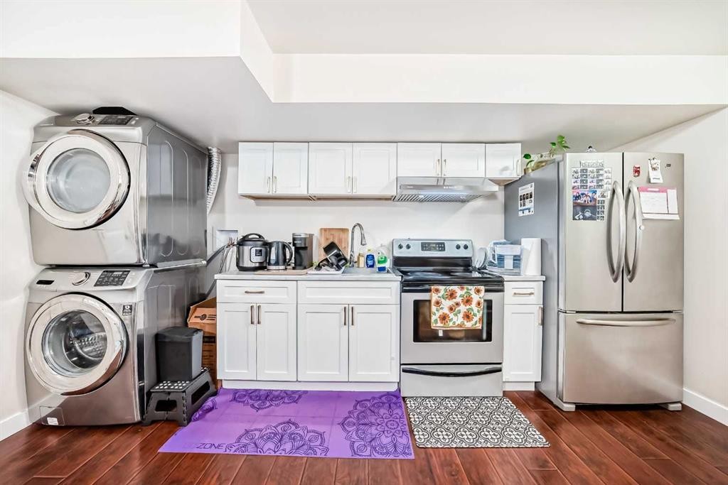 46 Cranford Gardens Se, Calgary, AB - Indoor Photo Showing Laundry Room