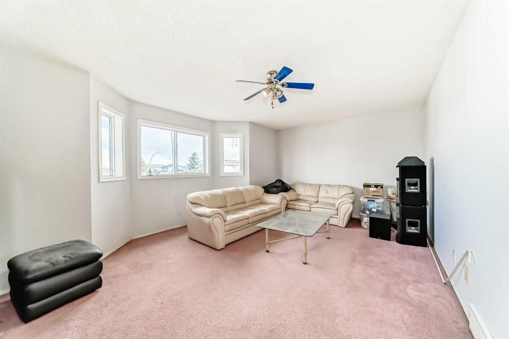 215 Appleglen Park Se, Calgary, AB - Indoor