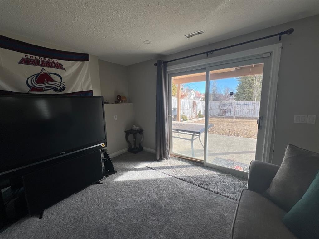 200 Hawkbury Close Nw, Calgary, AB - Indoor