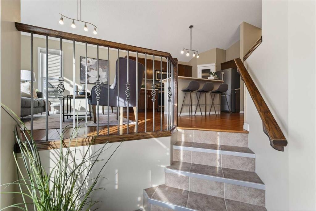 250 Silverado Plains Close Sw, Calgary, AB - Indoor Photo Showing Other Room