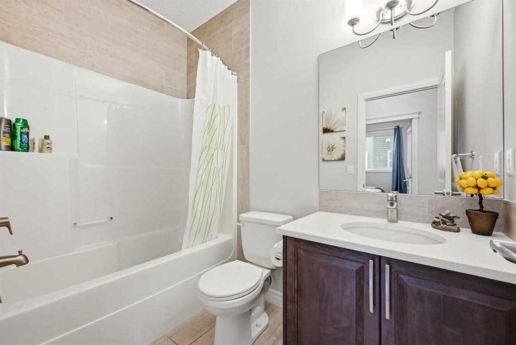 8 Redstone Passage Ne, Calgary, AB - Indoor Photo Showing Bathroom