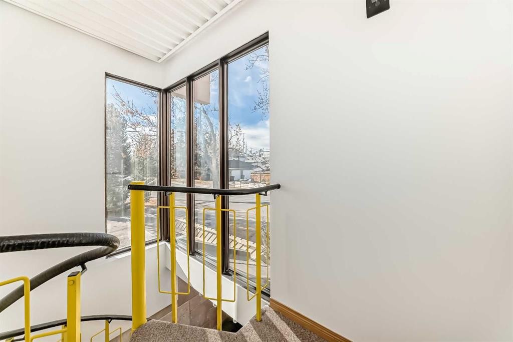 Lower-2139 4 Avenue Nw, Calgary, AB