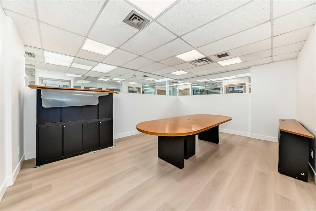 Lower-2139 4 Avenue Nw, Calgary, AB