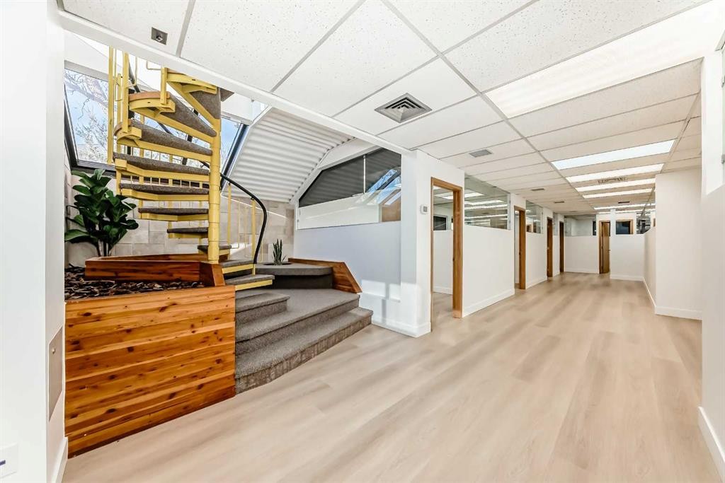 Lower-2139 4 Avenue Nw, Calgary, AB