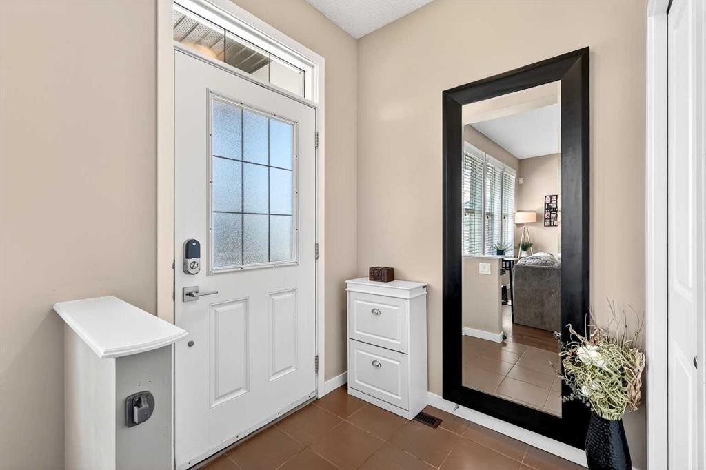 90 Walden Crescent Se, Calgary, AB - Indoor Photo Showing Other Room