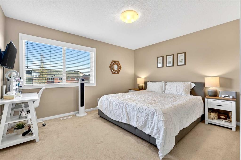 90 Walden Crescent Se, Calgary, AB - Indoor Photo Showing Bedroom