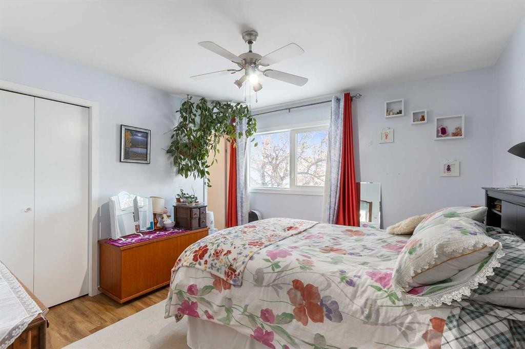 653 Macewan Drive, Carstairs, AB - Indoor Photo Showing Bedroom