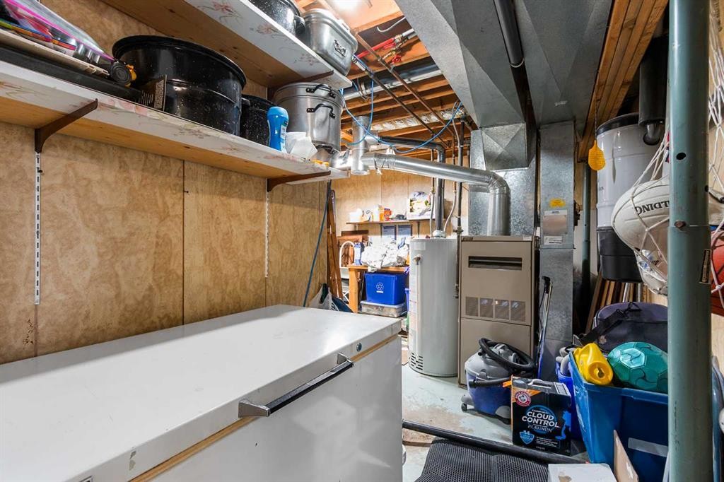 653 Macewan Drive, Carstairs, AB - Indoor Photo Showing Basement