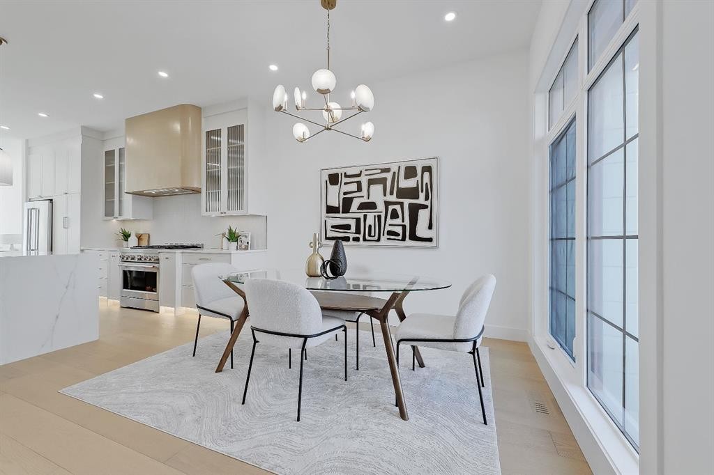 417 22 Avenue Nw, Calgary, AB - Indoor