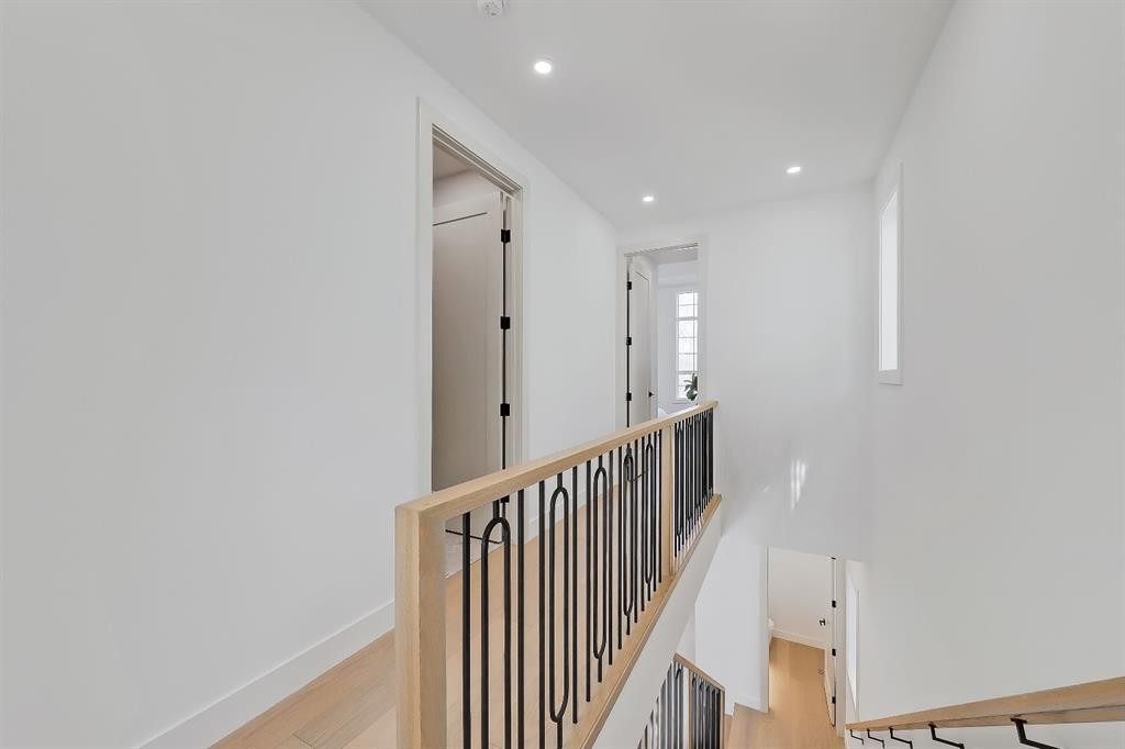 417 22 Avenue Nw, Calgary, AB - Indoor Photo Showing Other Room