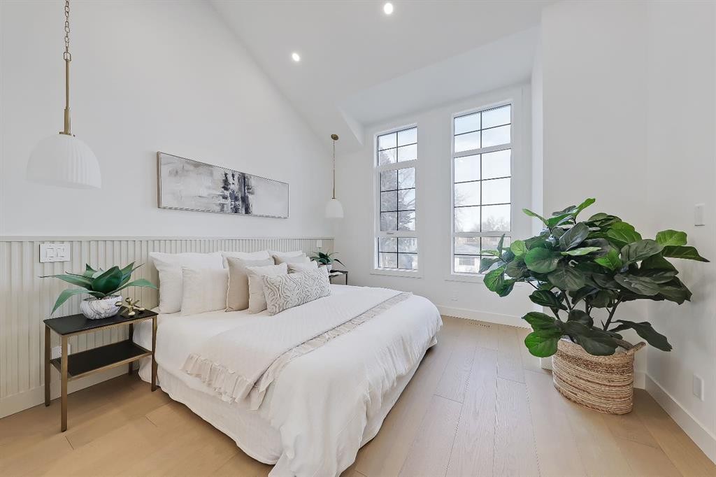 417 22 Avenue Nw, Calgary, AB - Indoor Photo Showing Bedroom