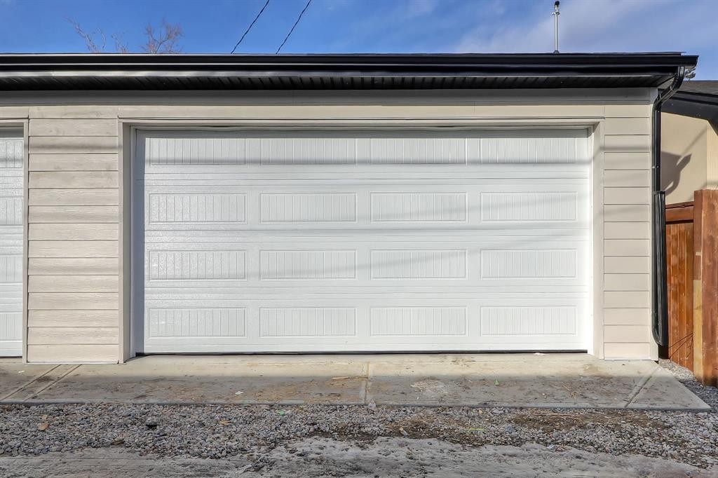 417 22 Avenue Nw, Calgary, AB - Outdoor With Exterior