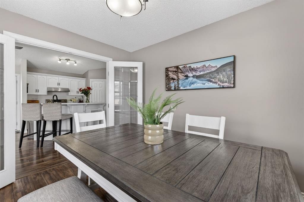 108 Cimarron Grove Circle, Okotoks, AB - Indoor Photo Showing Dining Room