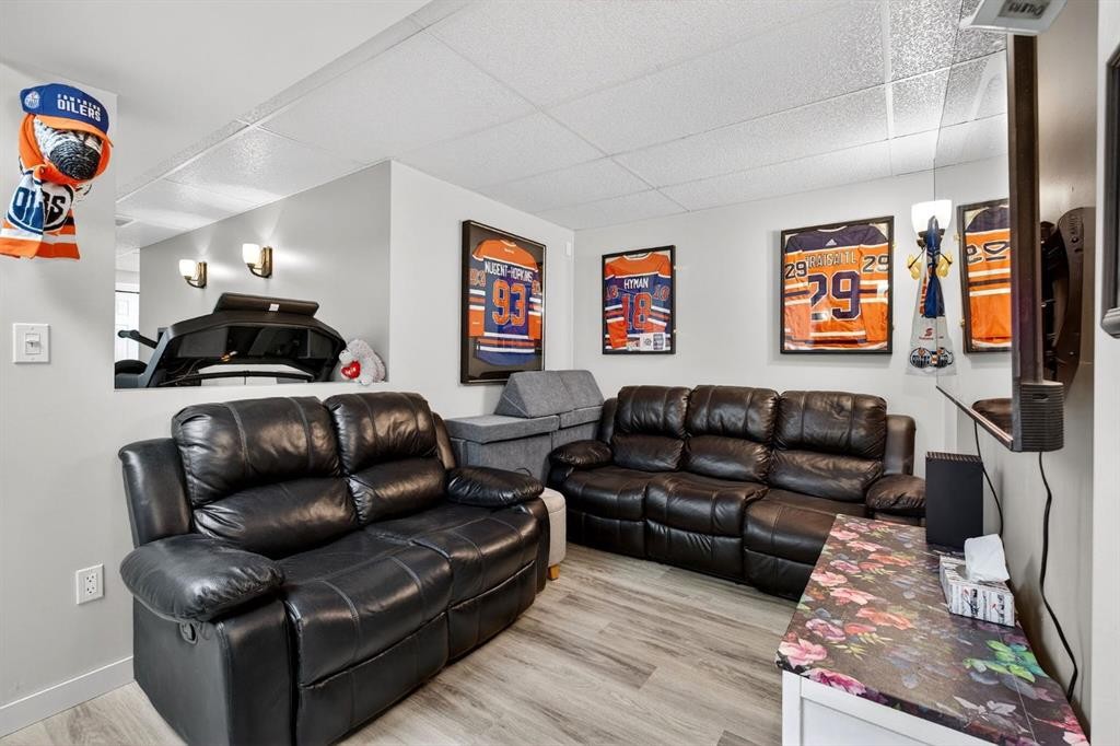 108 Cimarron Grove Circle, Okotoks, AB - Indoor