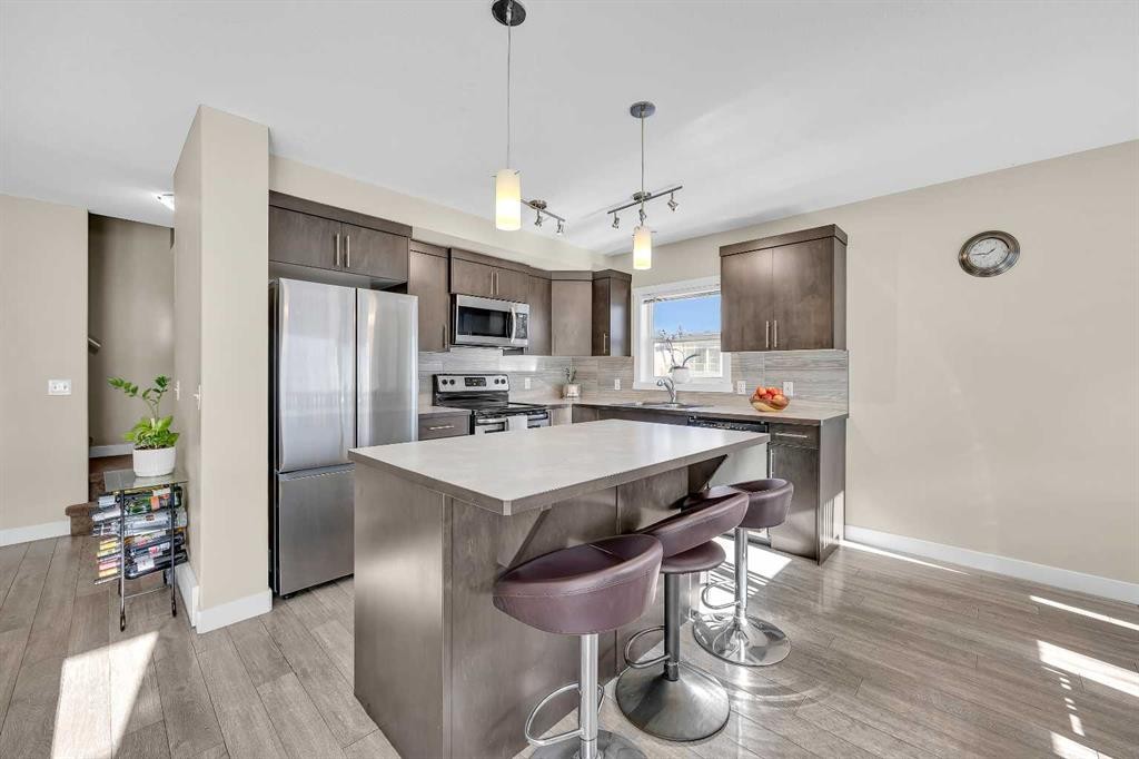 405 Redstone View Ne, Calgary, AB - Indoor Photo Showing Kitchen With Upgraded Kitchen