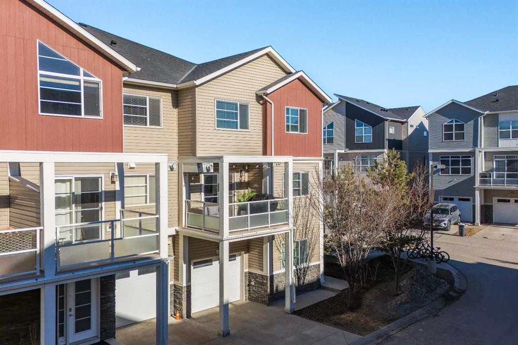 405 Redstone View Ne, Calgary, AB - Outdoor With Facade