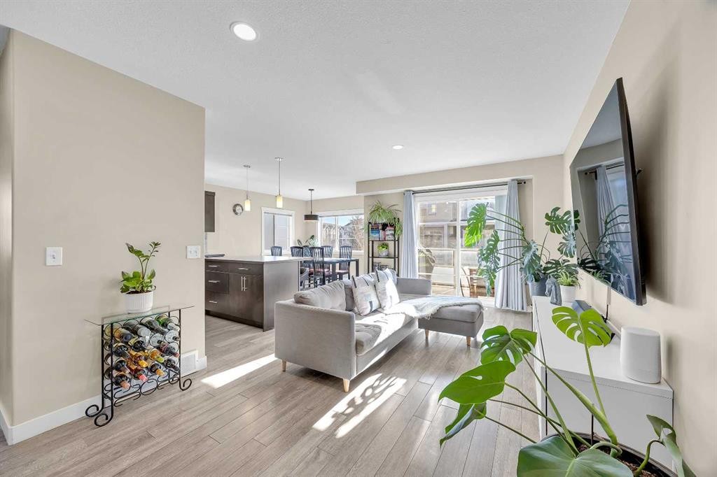 405 Redstone View Ne, Calgary, AB - Indoor Photo Showing Other Room