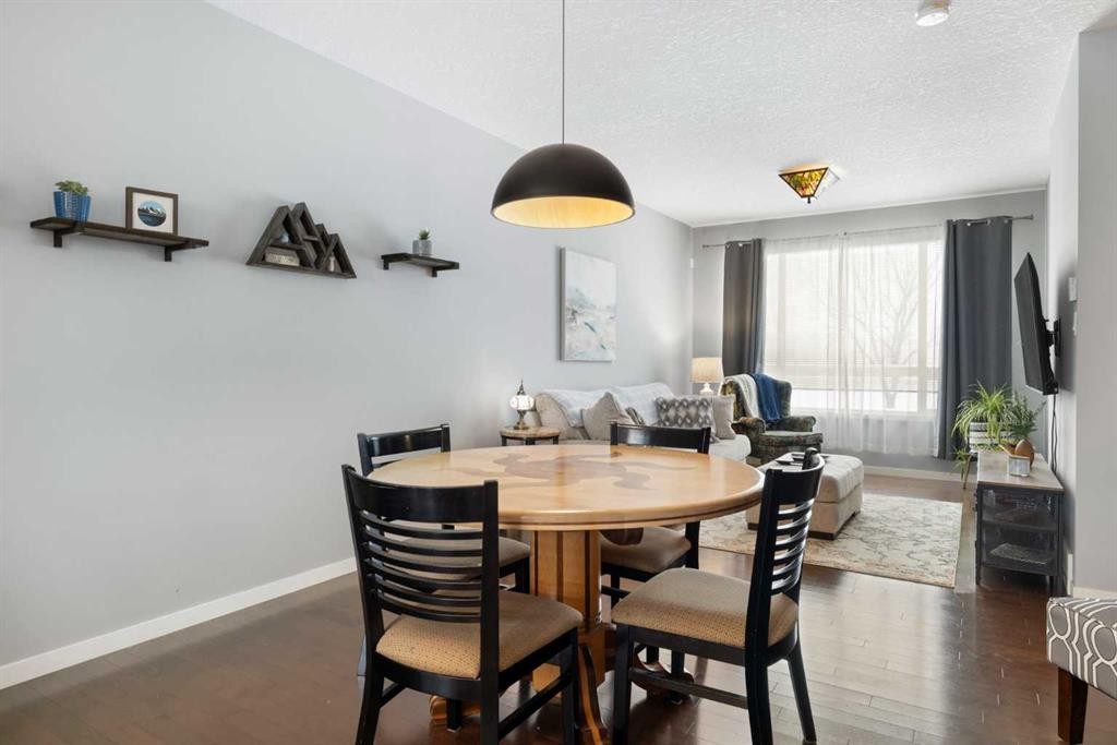 1815 Copperfield Boulevard Se, Calgary, AB - Indoor Photo Showing Dining Room