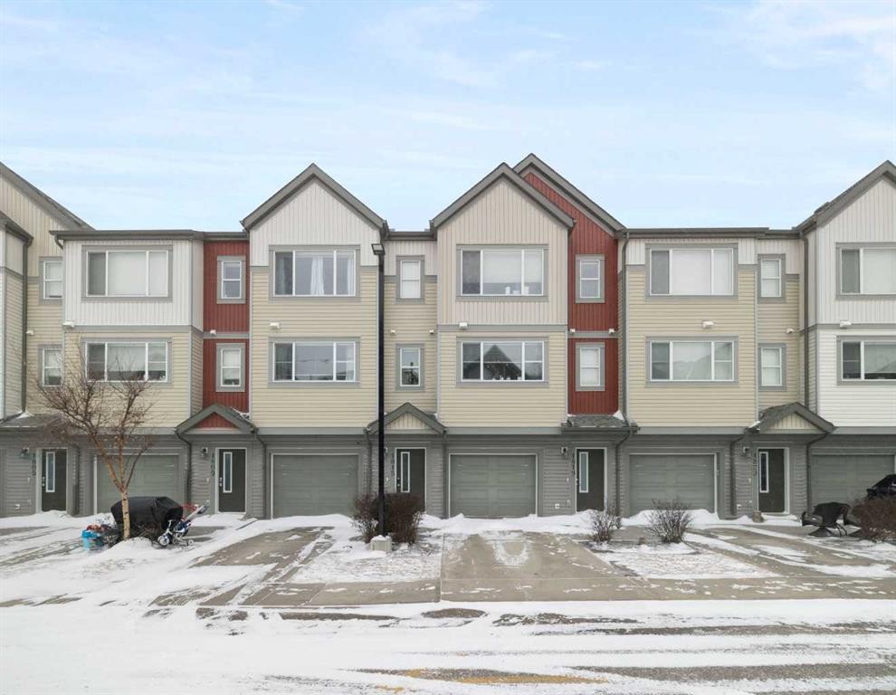 1815 Copperfield Boulevard Se, Calgary, AB - Outdoor With Facade