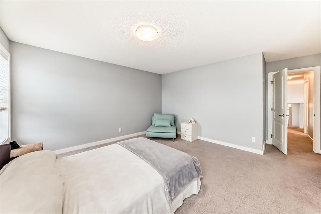 58 Sage Bluff View Nw, Calgary, AB - Indoor Photo Showing Bedroom