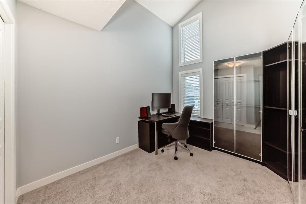 58 Sage Bluff View Nw, Calgary, AB - Indoor Photo Showing Office