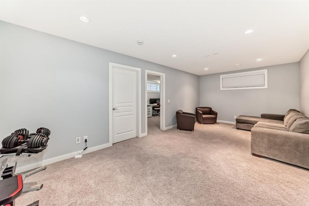 58 Sage Bluff View Nw, Calgary, AB - Indoor