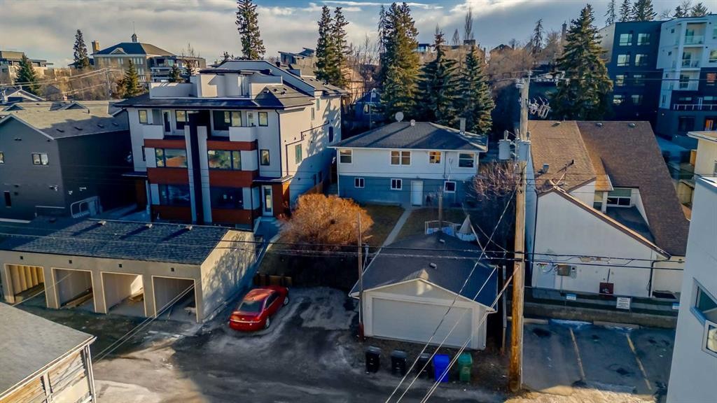 1816 28 Avenue Sw, Calgary, AB - Outdoor With Facade