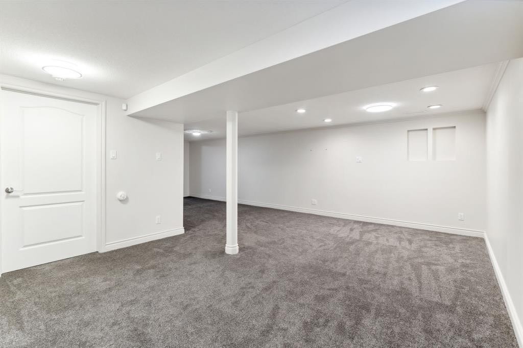 7611 Fleetwood Drive Se, Calgary, AB - Indoor