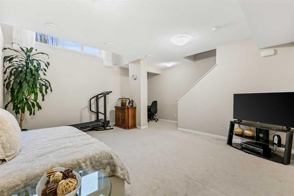 143 Masters Link Se, Calgary, AB - Indoor Photo Showing Bedroom