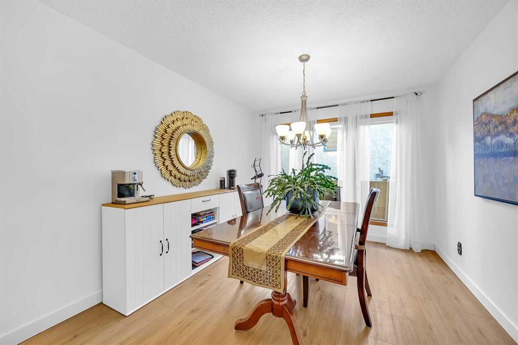 874 Riverbend Drive Se, Calgary, AB - Indoor