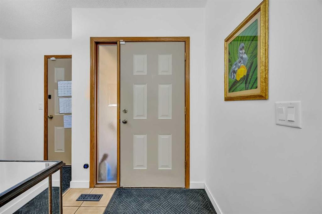 874 Riverbend Drive Se, Calgary, AB - Indoor Photo Showing Other Room