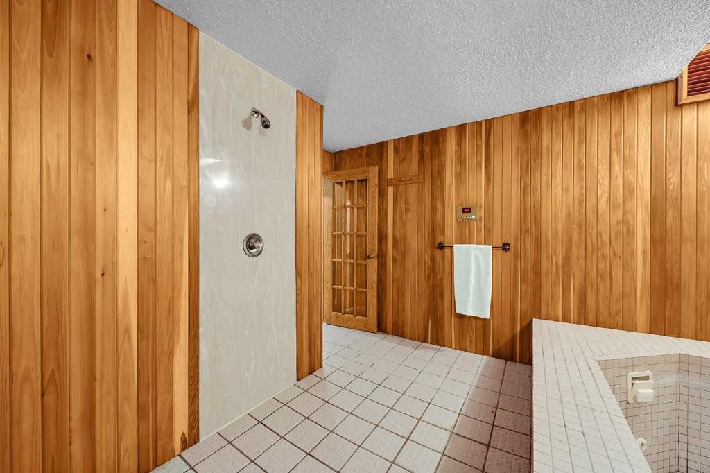 874 Riverbend Drive Se, Calgary, AB - Indoor