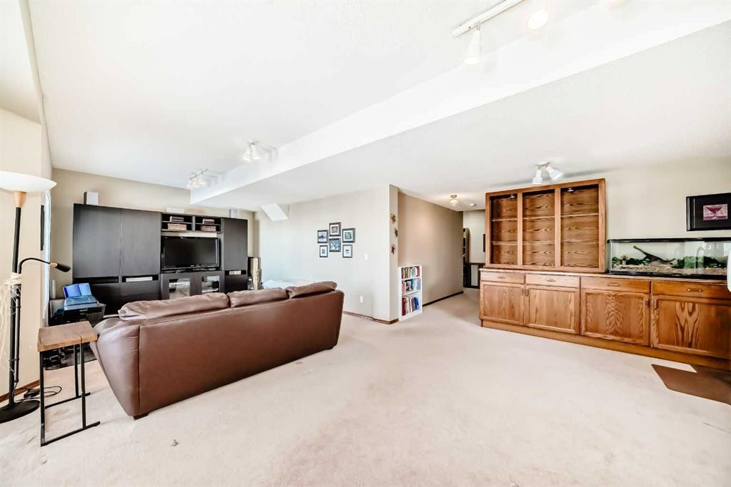 151 Macewan Park Circle Nw, Calgary, AB - Indoor