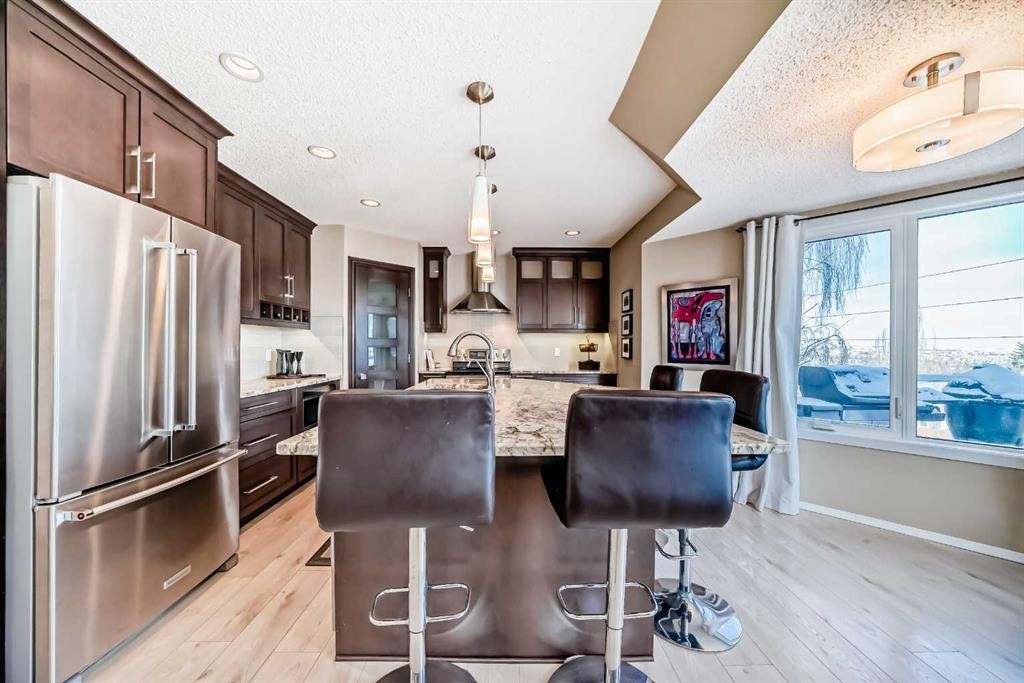 151 Macewan Park Circle Nw, Calgary, AB - Indoor Photo Showing Kitchen With Upgraded Kitchen