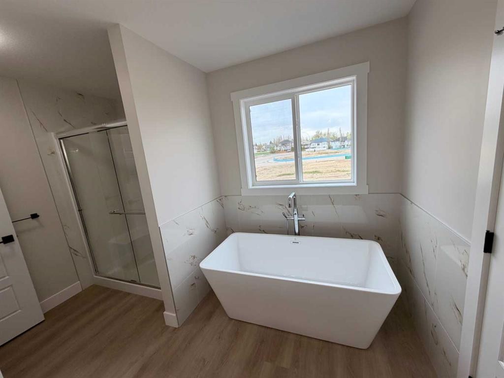 534 Ranch Green, Strathmore, AB - Indoor Photo Showing Bathroom