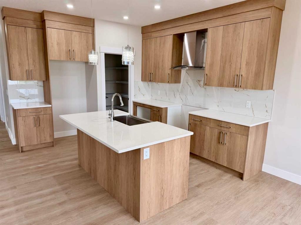 534 Ranch Green, Strathmore, AB - Indoor Photo Showing Kitchen