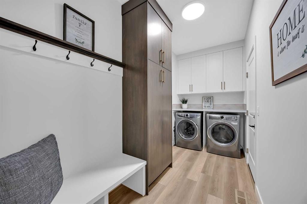 13 Emerson Crescent, Okotoks, AB - Indoor Photo Showing Laundry Room