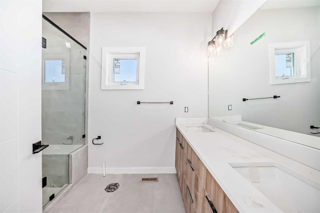 116 Heritage Manor, Cochrane, AB